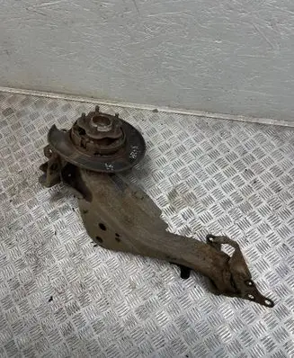 Nissan Juke I F15 Rear wheel hub spindle/knuckle 