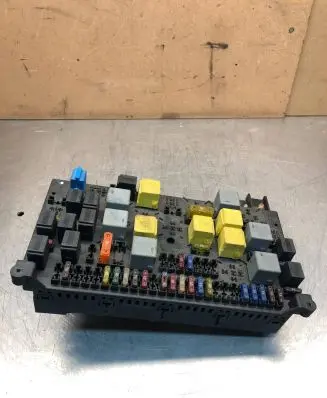 Mercedes-Benz ML W163 Fuse module 1635450205 08200101