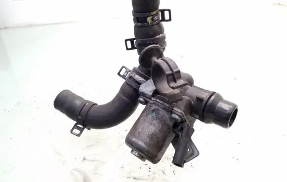 Mercedes-Benz E W212 Coolant heater control valve A6512000231 A6512032282