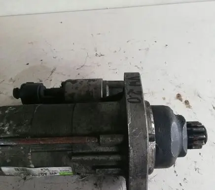Volkswagen PASSAT B6 Starter motor 02M911023N