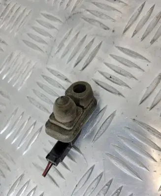 Isuzu D-Max Front door sensor 