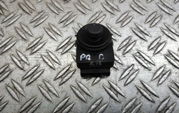 Opel Astra J Wing mirror switch 13271827 211723 119443