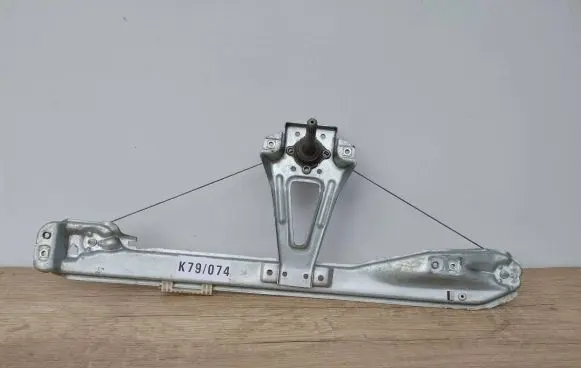 Renault Clio III Sliding door window regulator with motor 8200291154