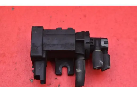 Ford Fiesta Vacuum valve 9674084680