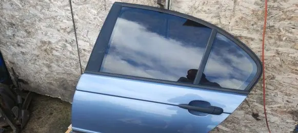 BMW 3 E46 Rear door 