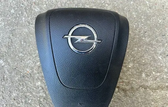 Opel Insignia A Steering wheel airbag 13270401
