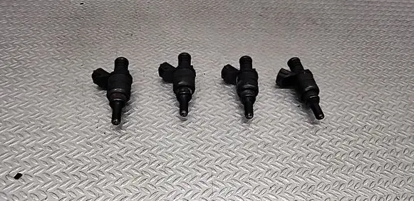Volkswagen Golf IV Fuel injectors set 06A906031AF