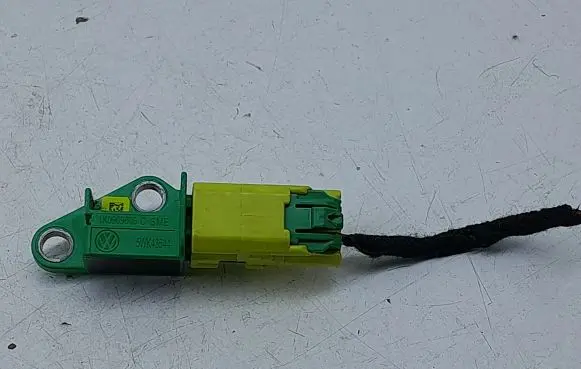 Audi Q7 4L Airbag deployment crash/impact sensor 1K090606C