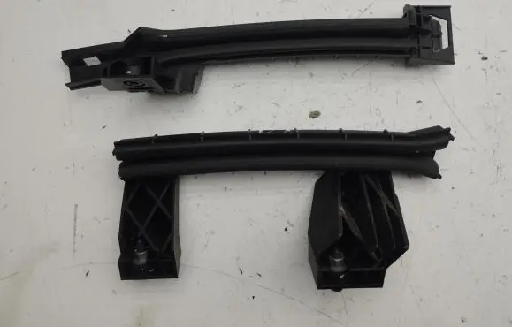 Citroen C4 III e-C4 Rear door windshield rail 9832714880 9832978780