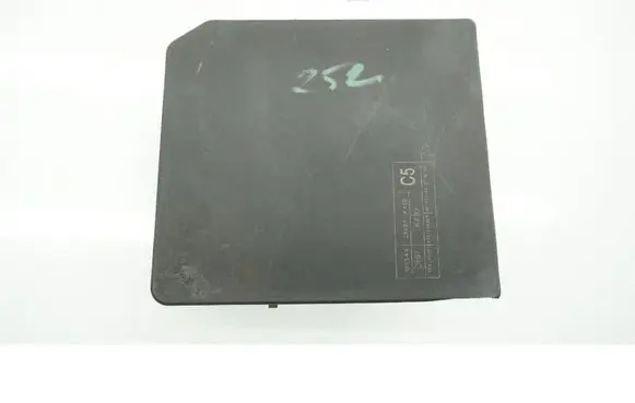Nissan Juke I F15 Fuse box set 284B71KA0D