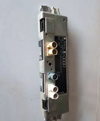 Audi A4 S4 B8 8K Aerial antenna amplifier 8K9035225K