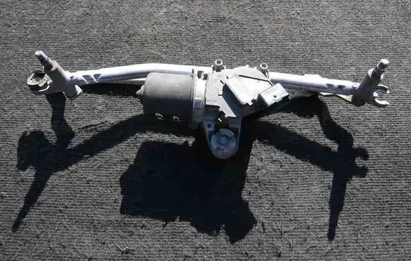 Citroen C3 Front wiper linkage and motor 53630187