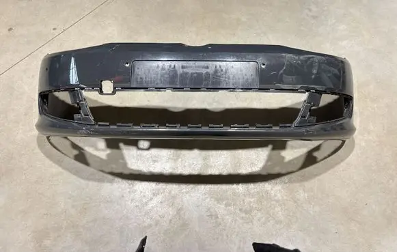 Volkswagen Sharan Front bumper 7N0807221A