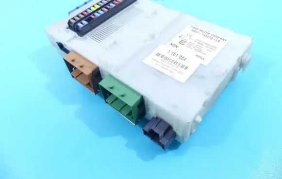 Land Rover Freelander 2 - LR2 Central body control module 6G9T-14A073-LA IMPRK1161084