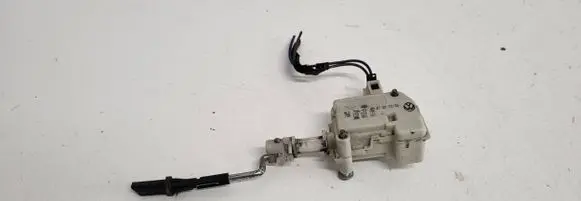Volkswagen Touran I Central locking motor 1T0810773 3B0959782 3B0959702