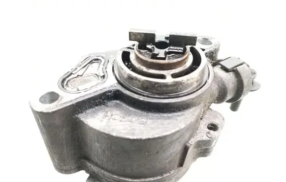 Ford Focus C-MAX Vacuum pump D1562A 31030