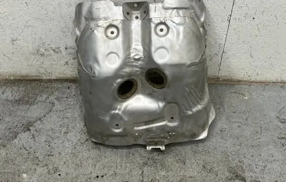 BMW 3 GT F34 Heat shield in engine bay 8600298 11658600298 9485060