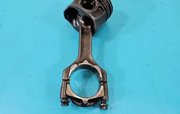 Piston