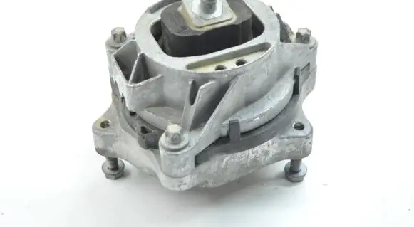 BMW 4 F32 F33 Engine mount bracket 4095144