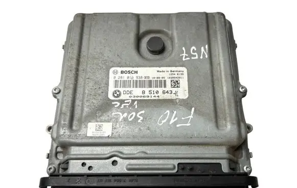 BMW 5 F10 F11 Engine control unit/module 8510643 0281016938