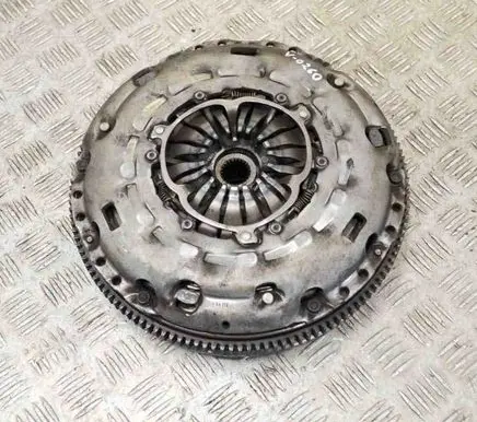 Volkswagen PASSAT B7 Clutch set kit 03L141025T 022141031S