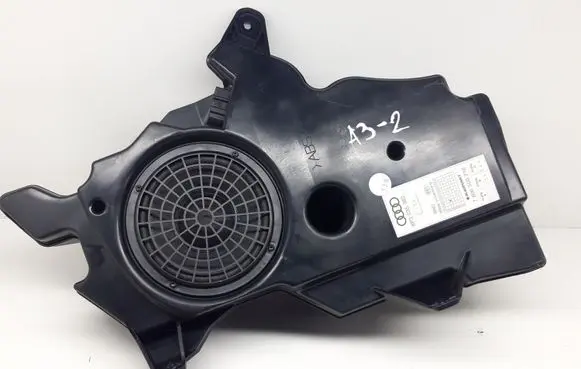 Audi A3 S3 8P Subwoofer speaker 8P3035382