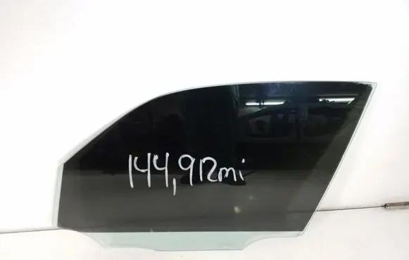 Mercedes-Benz GLK (X204) Front door window glass four-door A2047250710 A2047250300