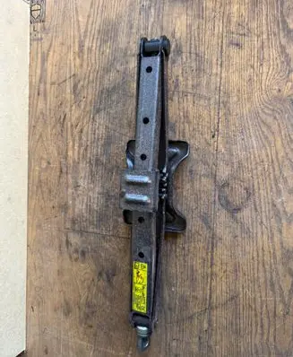 Honda CR-V Lift Jack 