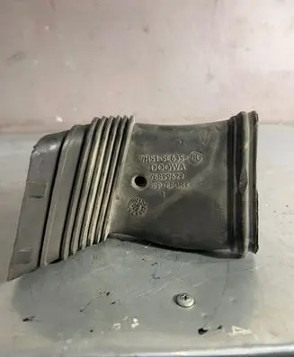 Ford Focus Air intake duct part 76899629 7M519E635