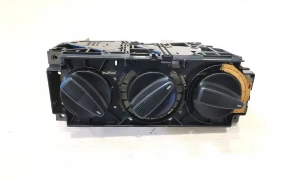 Volkswagen Polo III 6N 6N2 6NF Climate control unit 1H0819045C 1H0820045C