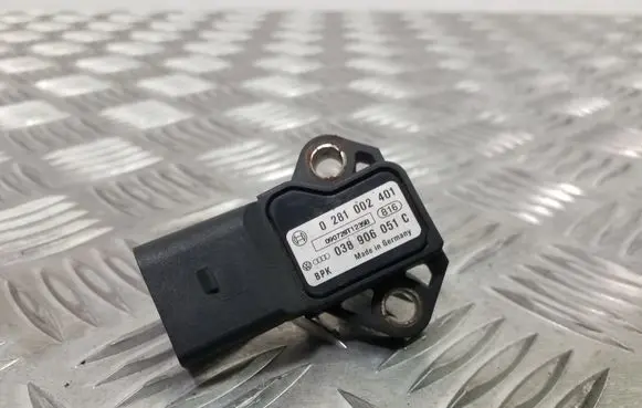 Volkswagen Tiguan Air pressure sensor 038906051C 0281002401