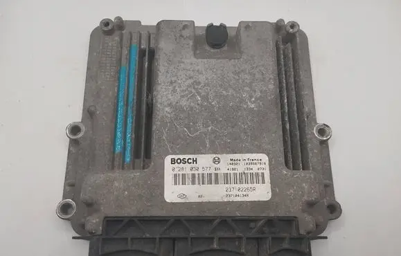Opel Movano B Engine control unit/module 0281030577 237102265R 237104134R