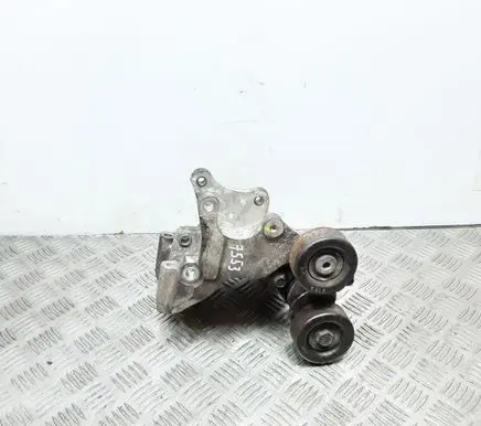 Hyundai Trajet Generator/alternator bracket 2528127
