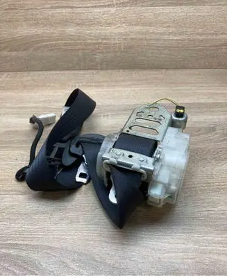 Toyota Camry Rear seatbelt 52844D 53124P