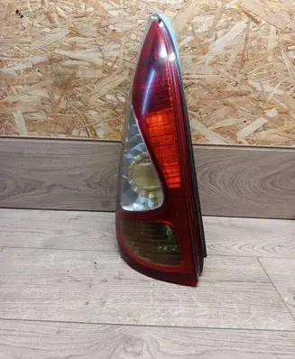 Toyota Yaris Verso Rear/tail lights 52091 E138490