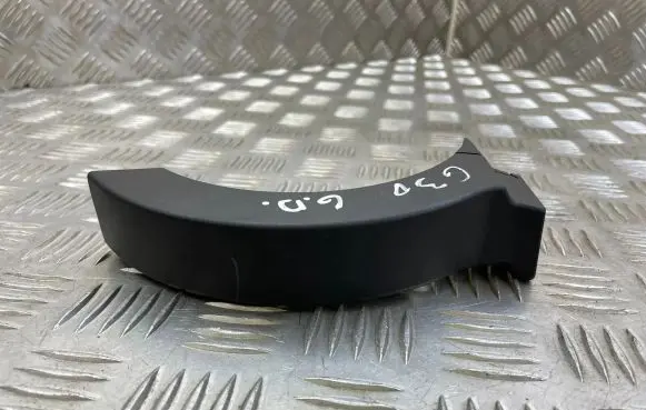 BMW 5 G30 G31 Other trunk/boot trim element 7390404