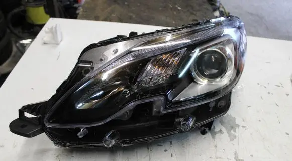 Peugeot 2008 I Headlight/headlamp 9825313980