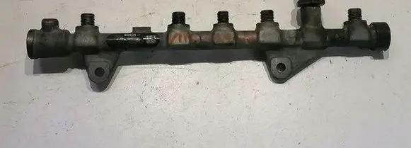 Suzuki Grand Vitara II Fuel main line pipe 175212059R