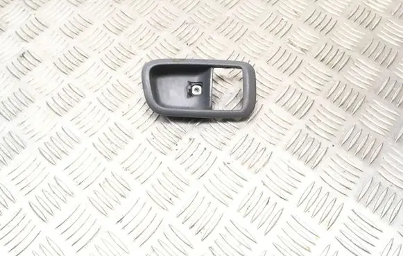 Toyota RAV 4 (XA20) Rear door window switch trim 