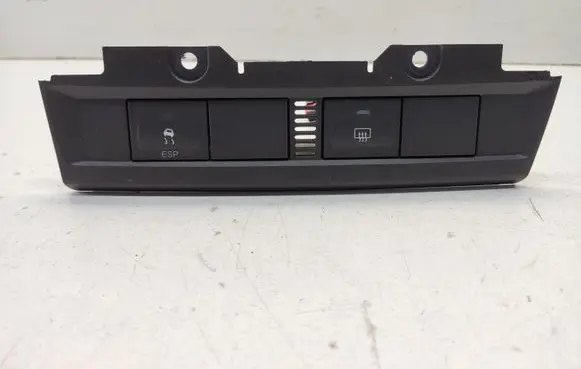 Ford Focus Windscreen/window heater switch 4M5113D734BB