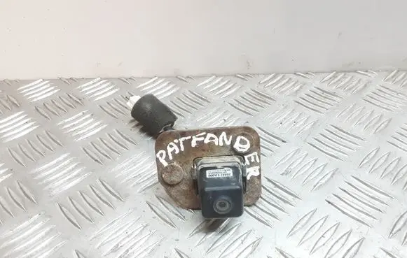 Nissan Pathfinder R51 Reversing camera 28442EA000 KD36D01R