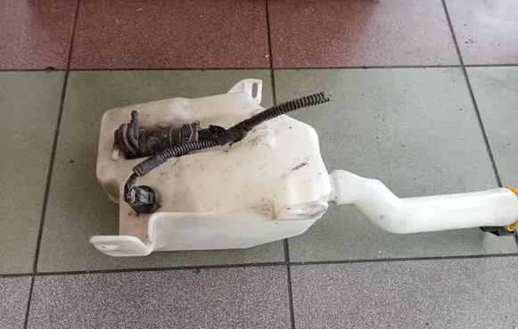 Vauxhall Vectra C Windshield washer fluid reservoir/tank 000