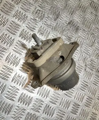 Land Rover Discovery 4 - LR4 Engine mount bracket AH226A003BA
