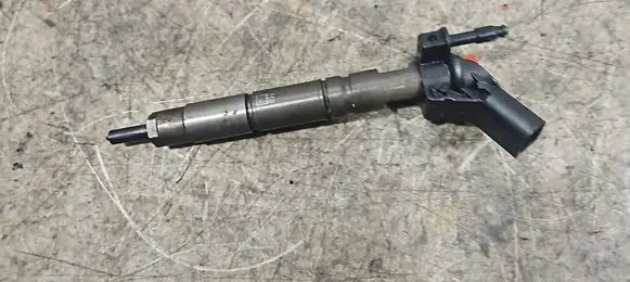 Mercedes-Benz E W211 Fuel injector A642070 045115076