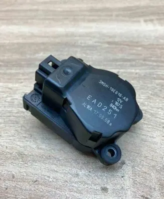 Ford C-MAX I Air flap motor/actuator 3M5H19E616AB EAD251 Used