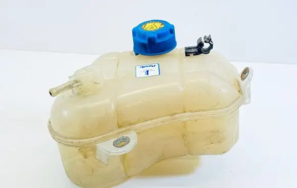 Coolant expansion tank/reservoir