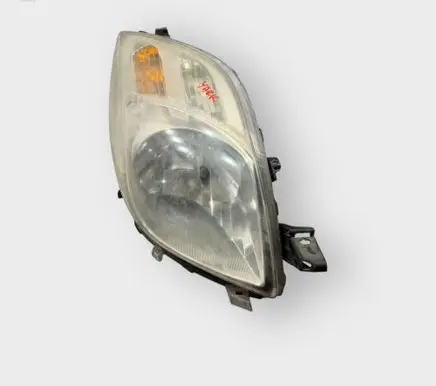 Toyota Yaris Headlight/headlamp 89900736 811100D120