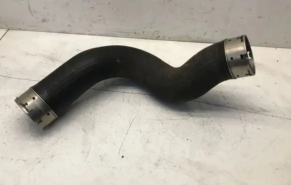 BMW 5 F10 F11 Intercooler hose/pipe 11279412