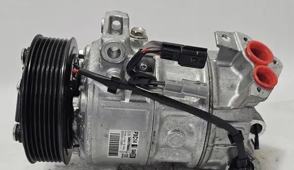 Renault Megane IV Air conditioning (A/C) compressor (pump) 926001268R 40405452 K11510