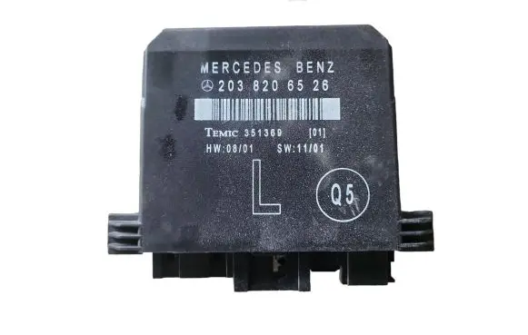 Mercedes-Benz C W203 Door control unit/module 2038206526